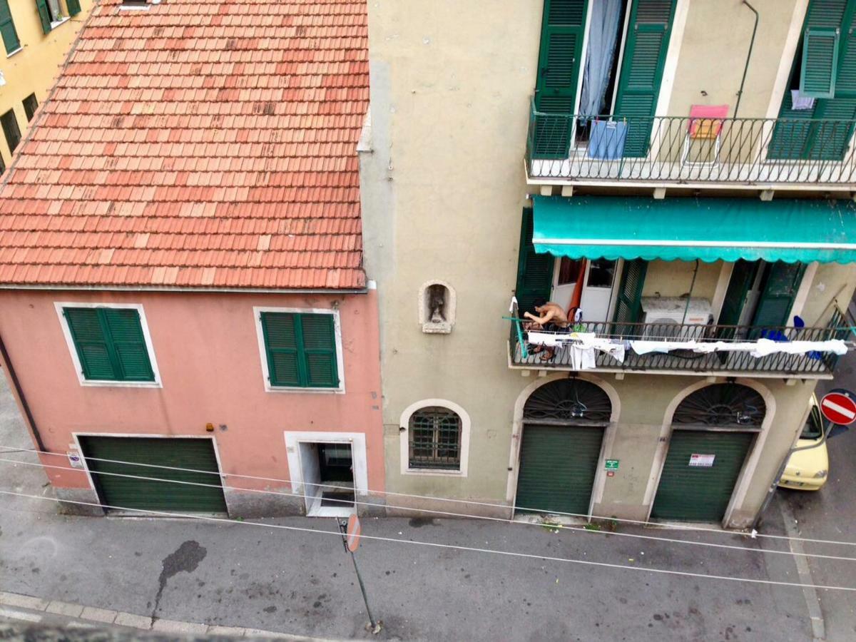Una Stanza In Un Appartamento Génova Exterior foto
